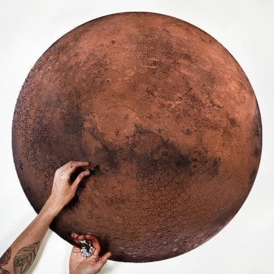 Vuxenleksak! Utforska universum - en bit i taget med unikt pussel