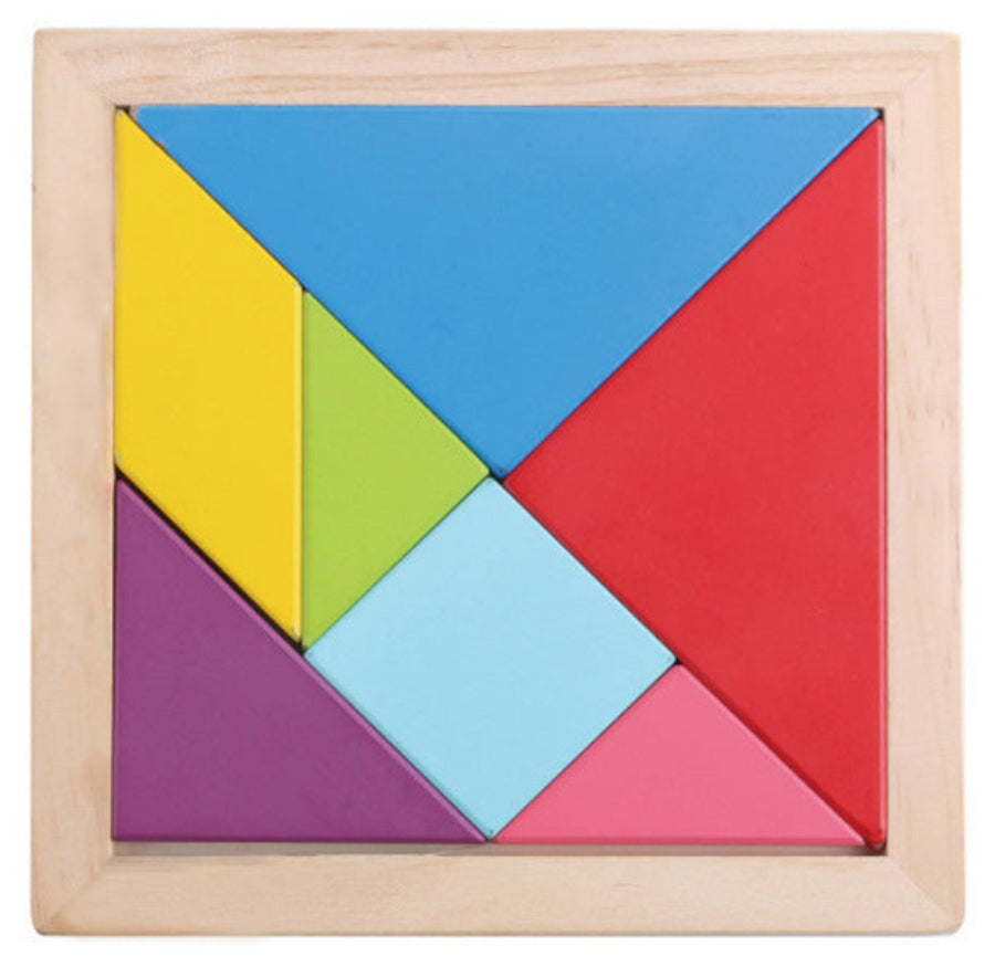 Genometriskt träpussel som tränar logik, fokus och kreativitet i hållbart material