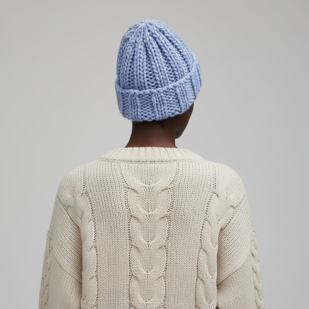 Stickad mössa i tjockt garn - stilren & varm för kalla höst och vinterdagar!