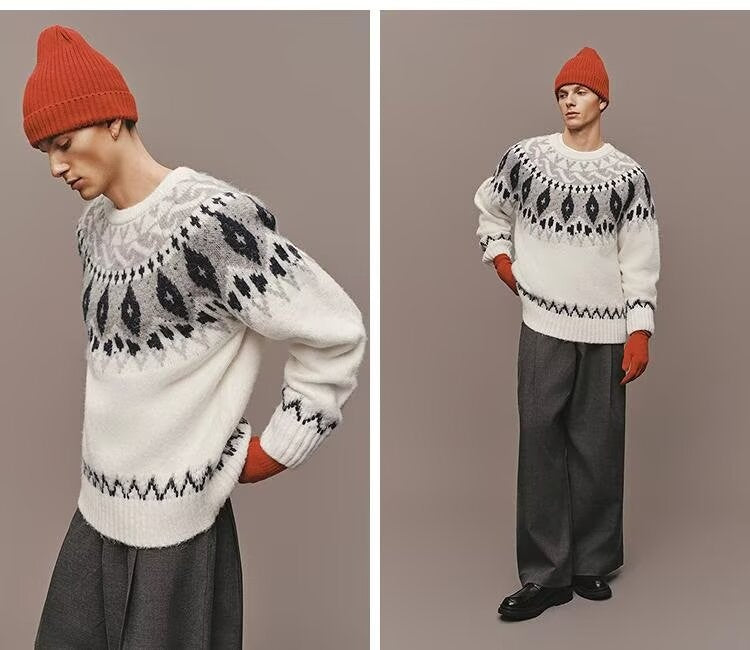 Ge vintern lite extra värme med denna jacquardstickade tröja med rund hals i traditionellt motiv