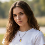 Tjej i progressiv pride halsband