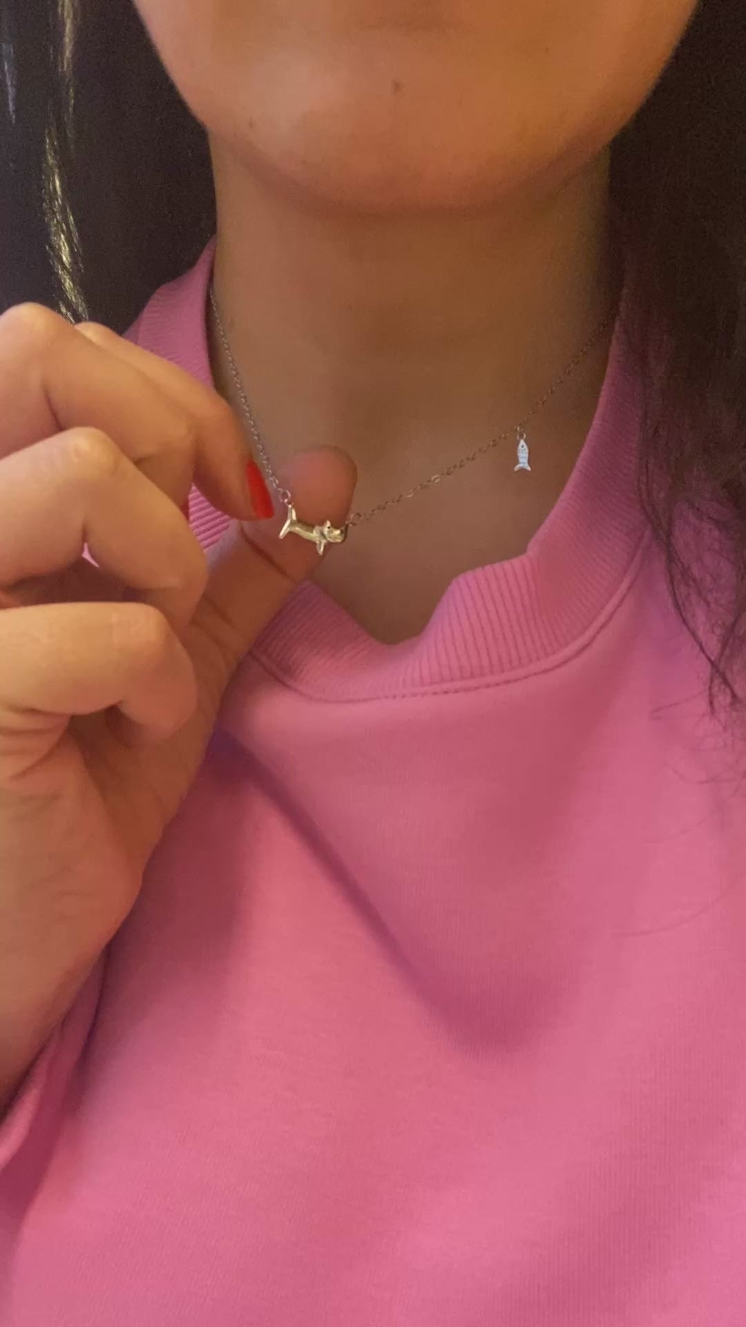 Halsband i silver | Charmig katt